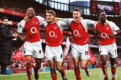 曼联新赛季名单确认：忠诚“钉子户”留队，阿莫林变革遇阻